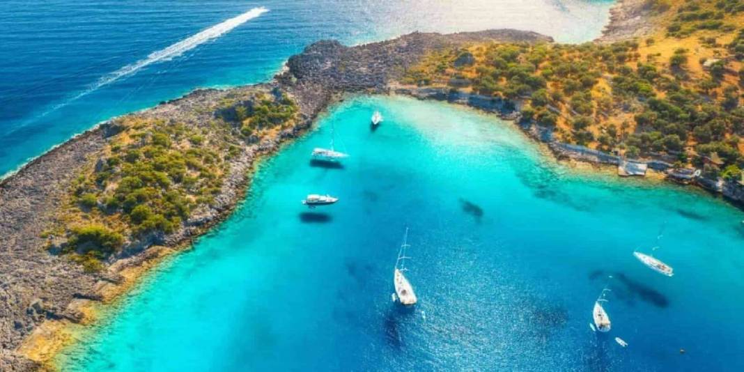 Cam gibi deniz, altın kum! Burası tam ailelere göre: Cennet koy sizi kucaklamayı bekliyor 2